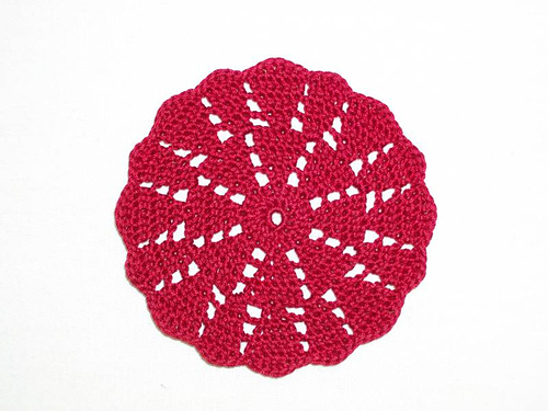 Small dahlia doily photo 1