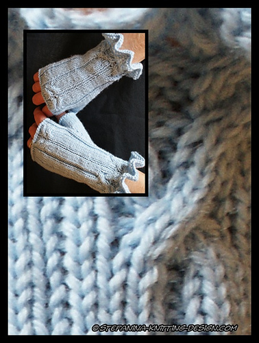 Azurine fingerless mittens