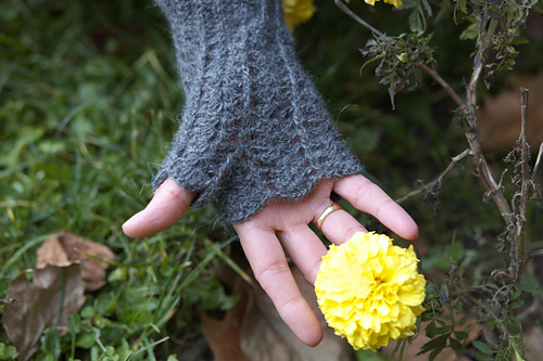 Hot little hands / chaud les mains