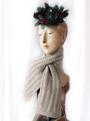 Chic Keyhole Scarf