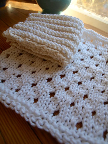 Basic Eyelet Washcloth