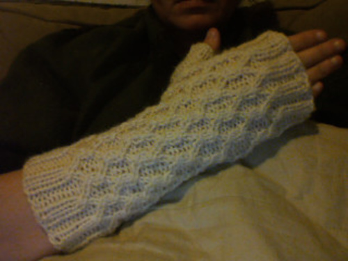 Twisted Chain Link Fingerless Gloves photo 9