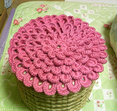 p.26 Dahlia cushion