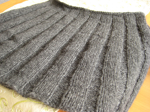 Ribbed Capelet - model 9-18