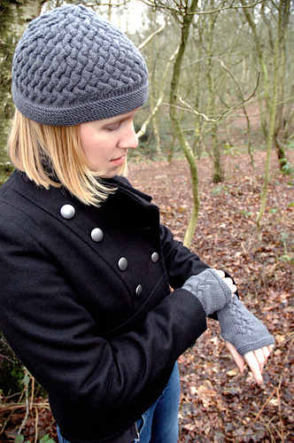 Basket weave cable hat and fingerless gloves