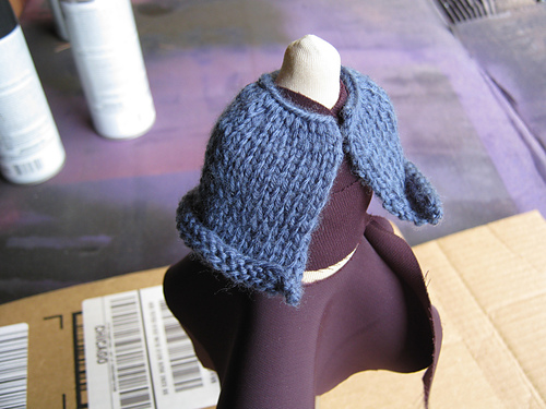 Rolled Capelet