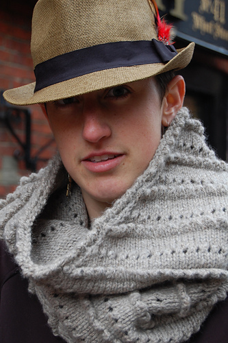 Picot! Picot! Cowl