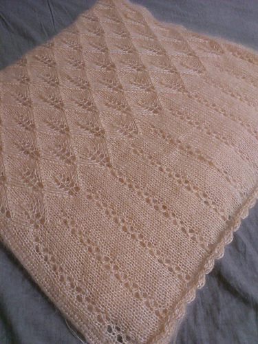 P28 Leaf-patterned shawl (リーフ模様のショール)