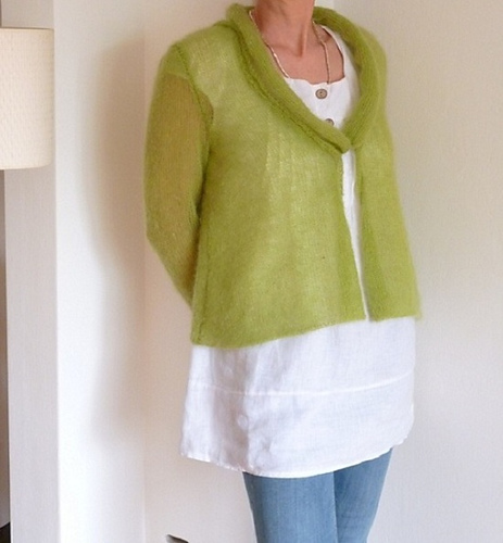 # 24 Hellgrüne Jacke
