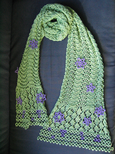 Feather and Fan Scarf with Tatting