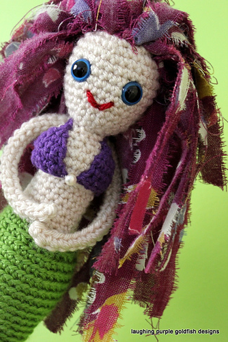Roweena the Raggedy Rascal of the Sea