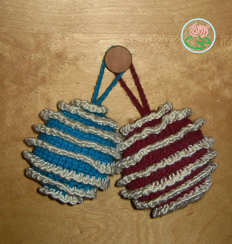 Amigurumi Christmas Ball Ornament photo 1
