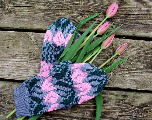 Mittens with Tulips