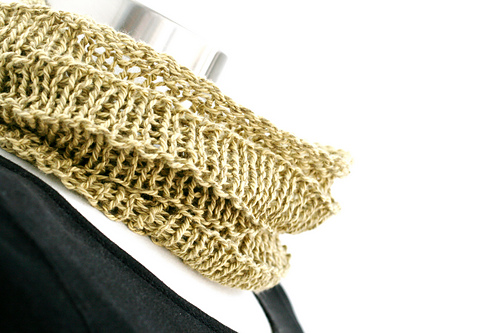 Ravelry: Light Loose Loop pattern by Derrin Berry