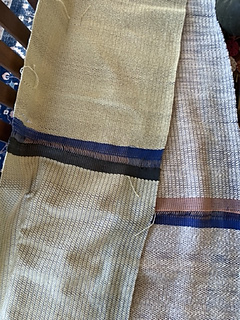 4 towels. Pebble weave and vertical skip twill in two colors of weft.