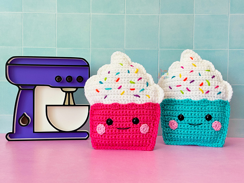 Mini Cupcake Kawaii Cuddler®