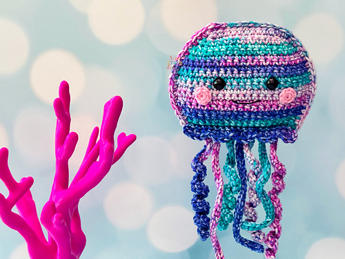 Mini Jellyfish Kawaii Cuddler®
