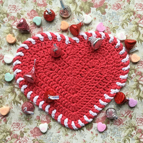 Ravelry Light Heart Dishcloth pattern by Naztazia