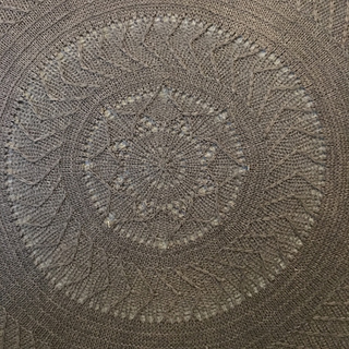 Here's a close-up of the detailing in the center of the blanket