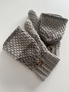 Ravelry: Double Seed Stitch Convertible Mittens pattern by Kirsten Holloway