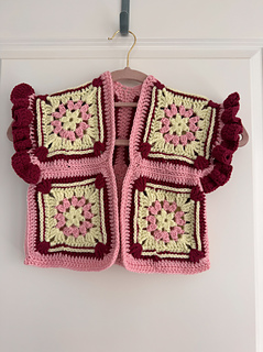 Flower granny square gilet