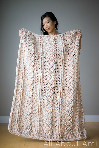 Chunky Braided Cabled Blanket photo 2