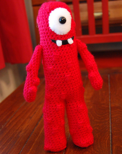 Bumpy Rød Cyclops Amigurumi - Allison Hoffman