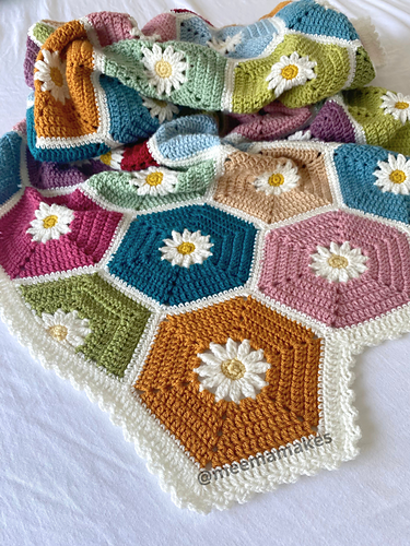 Hexadaisy Blanket photo 5