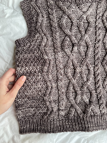 Clara Cables Vest - Amy Gunderson