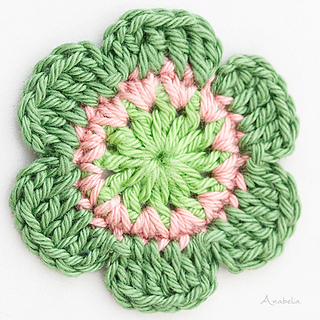 6 petals crochet flower