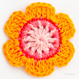 6 petals crochet flower