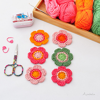 6 petals crochet flower