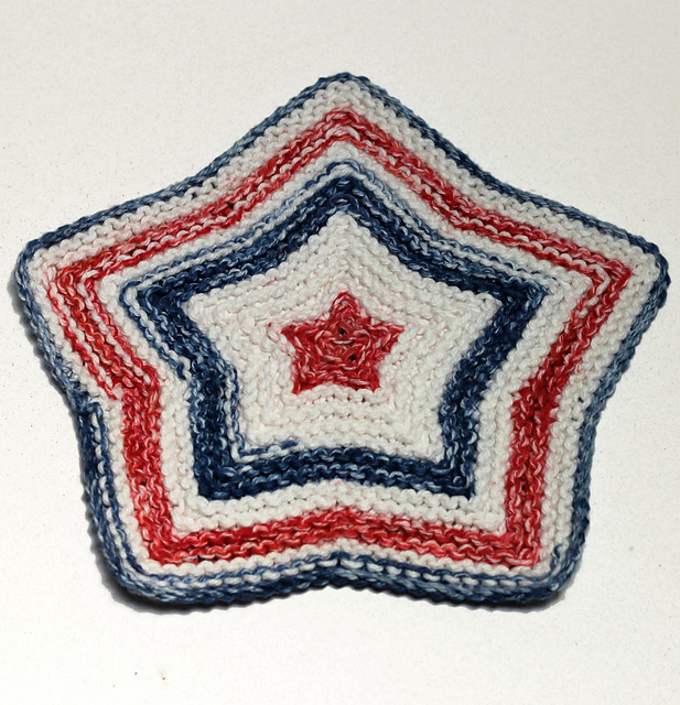 Ravelry Stars and Stripes Dishcloth pattern by Anastasia Blaes