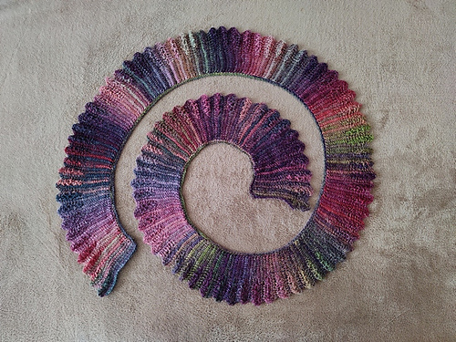 Dahlia scarf