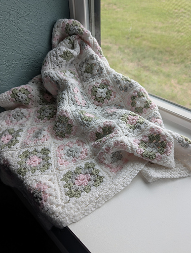Evelyn's Primrose - Granny Square