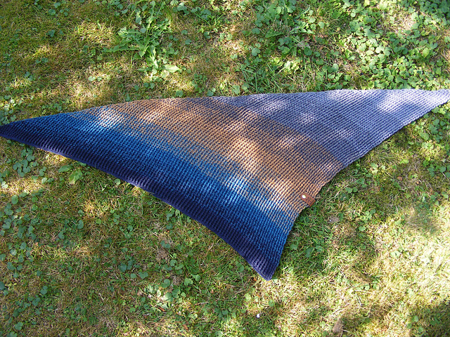 Ravelry: AnjaHollmeier&amp;#39;s Asymetrisch: Talvi abgewandelt