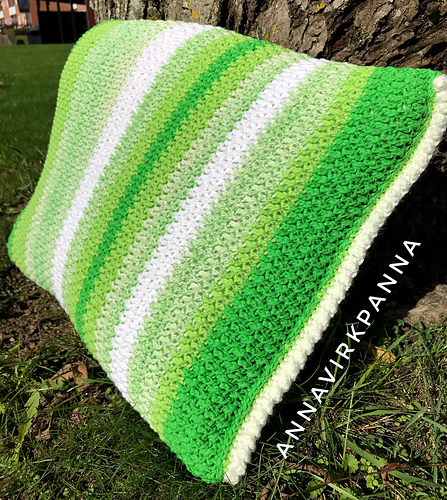 Soft n green pillow photo 4