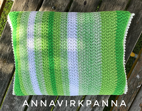 Soft n green pillow photo 3