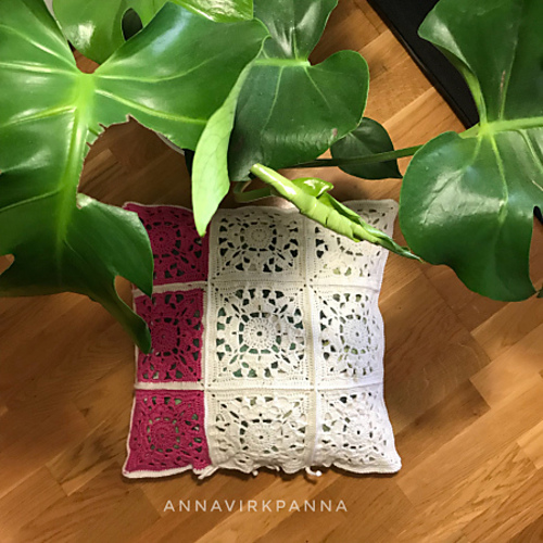 Sugar Magnolia pillow photo 1