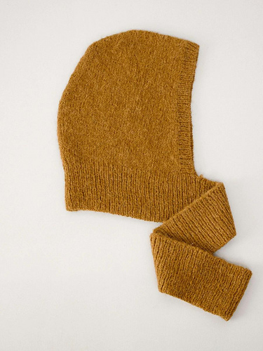 11a Snuggle Hood (monochrome) - Sandnes Garn