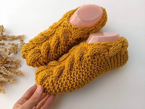 Flat Cable Slippers photo 1
