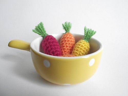 Simple baby carrot amigurumi photo 1