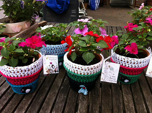 Planting Seeds Flower Pot Cozy photo 3