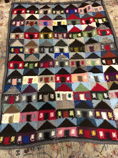 Backside. Not bad. I tried to knit in ends as I went along as much as possible.
