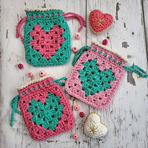 Granny Heart Pouch