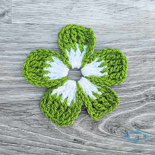Easy Free Crochet Flower Pattern by Crafting Happiness