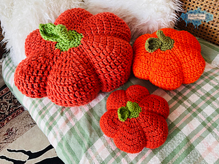 Amigurumi Crochet No Sew Pumpkins by Crafting Happiness