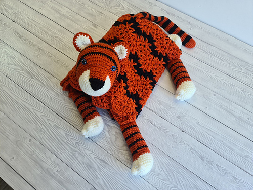 Ravelry: Jungle Tiger Baby Blanket pattern by Crafting Happiness