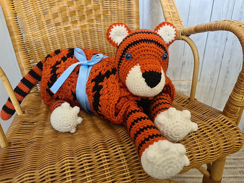 Ravelry: Jungle Tiger Baby Blanket pattern by Crafting Happiness