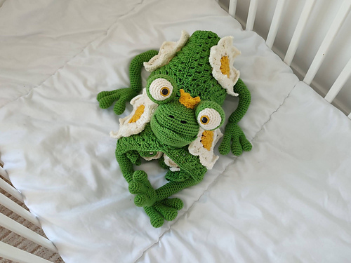 Ravelry: 3in1 Jungle Frog Baby Blanket pattern by Crafting Happiness